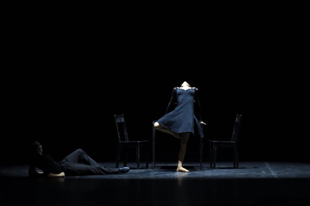 Un altfel de balet la Opera Națională București: „Tango. Radio & Juliet” Un altfel de balet la Opera Națională București: „Tango. Radio & Juliet”