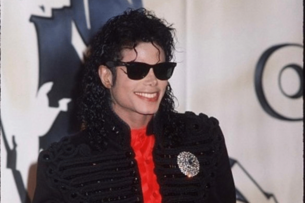 Noi acuzații de abuz împotriva lui Michael Jackson Noi acuzații de abuz împotriva lui Michael Jackson