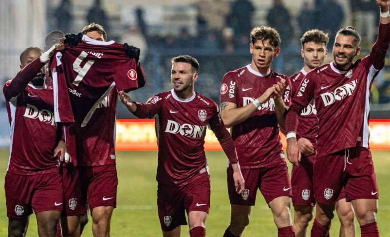Superliga: CFR Cluj învinge Rapid la capătul unui meci cu multe ocazii Superliga: CFR Cluj învinge Rapid la capătul unui meci cu multe ocazii