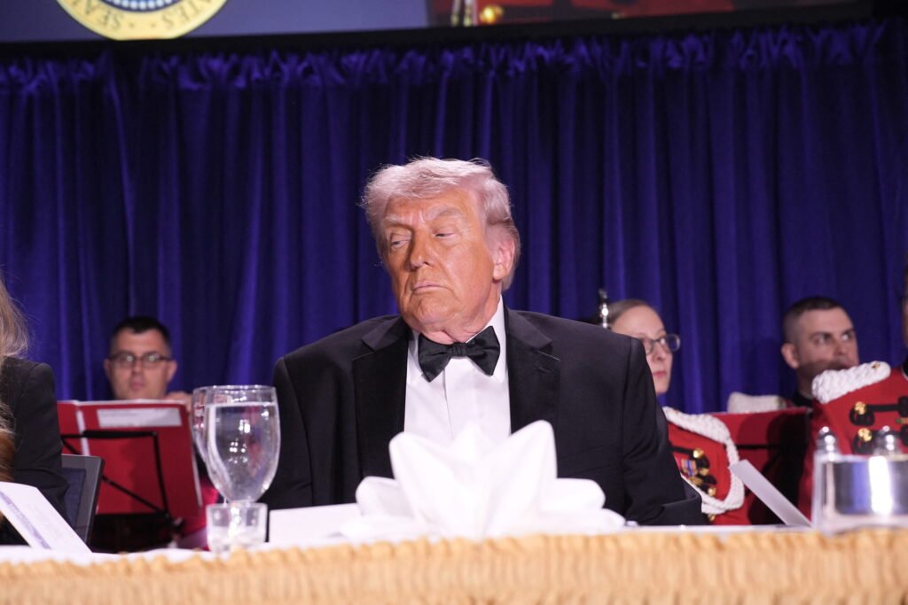 Teoriile conspirației s-au răspândit în mediul online, după atacul armat de la Cina Corespondenților