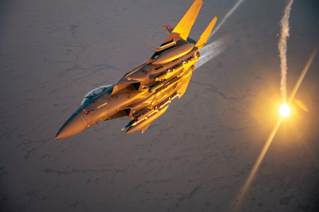 Un avion de vânătoare american a fost doborât deasupra Iranului/Un pilot a fost salvat