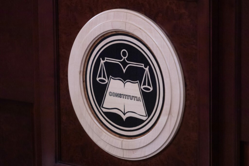 „Nu aș schimba Constituția, dar aș modifica un singur cuvânt din legea CCR” „Nu aș schimba Constituția, dar aș modifica un singur cuvânt din legea CCR”