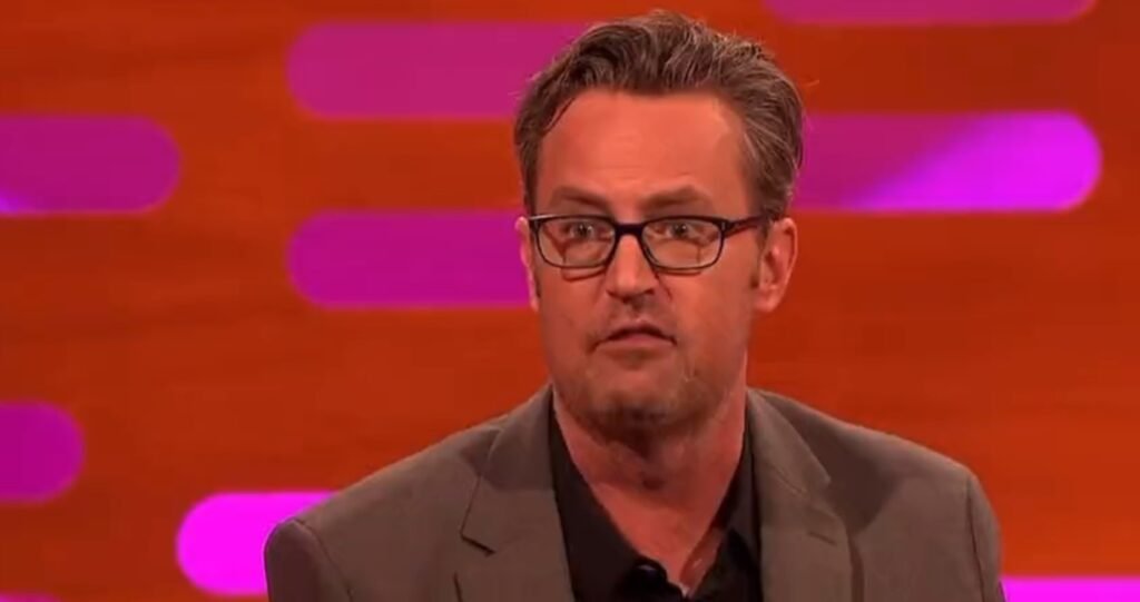 Asistentul personal al lui Matthew Perry, condamnat la trei ani de închisoare în cazul morții actorului Asistentul personal al lui Matthew Perry, condamnat la trei ani de închisoare în cazul morții actorului