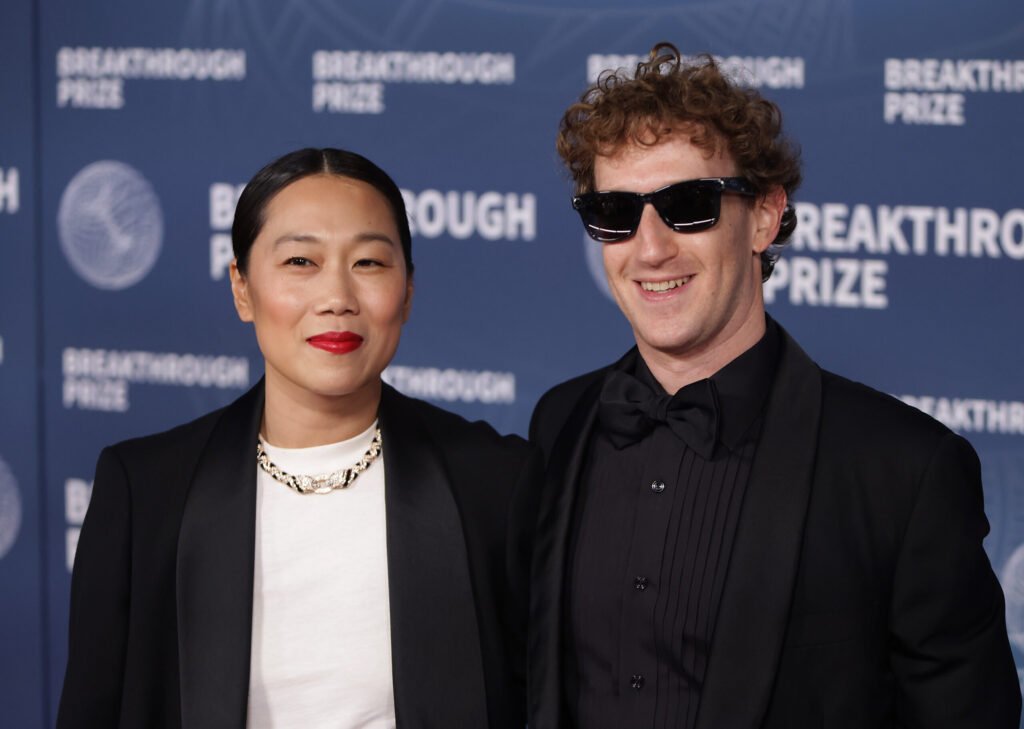 Mark Zuckerberg și soția sa prezintă un atlas de proteine pentru a accelera cercetarea biomedicală Mark Zuckerberg și soția sa prezintă un atlas de proteine pentru a accelera cercetarea biomedicală