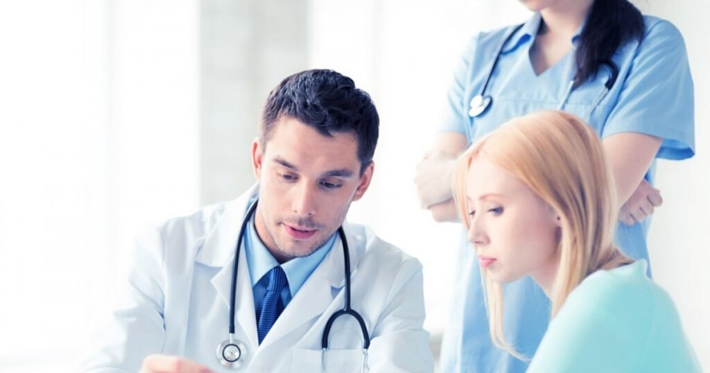 Medicii din spitale, interesați de un al doilea contract cu CAS. Casele județene au demarat contractarea pentru furnizori noi