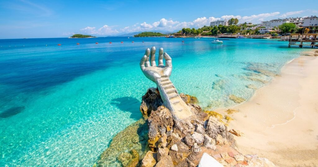Plajele pe care numai în vis le vezi și pe care puțini români le cunosc. Destinații turistice ieftine și paradisiace în apropiere de România