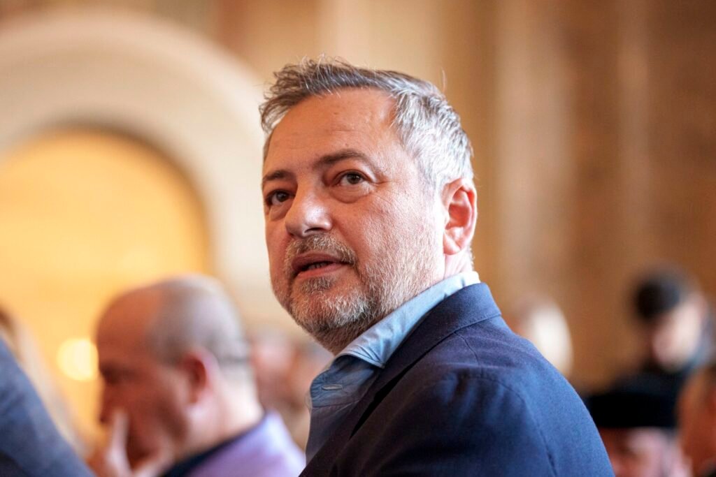 Semnarea unei moțiuni nu echivalează automat cu susținerea acesteia la vot. Inclusiv în interiorul PSD există opinii divergente