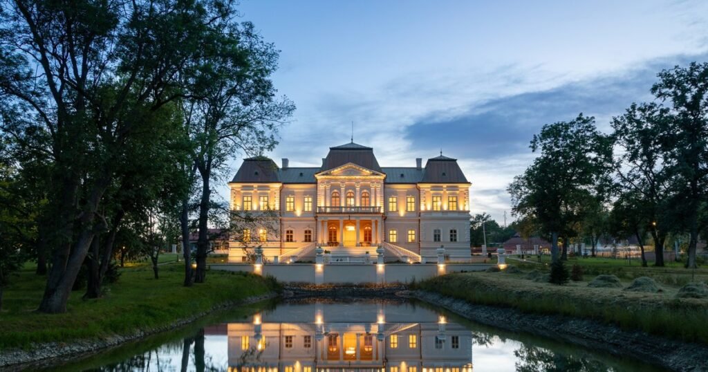 Singurul castel din România al cărui proiect de restaurare a câștigat Premiul European pentru Patrimoniu Singurul castel din România al cărui proiect de restaurare a câștigat Premiul European pentru Patrimoniu