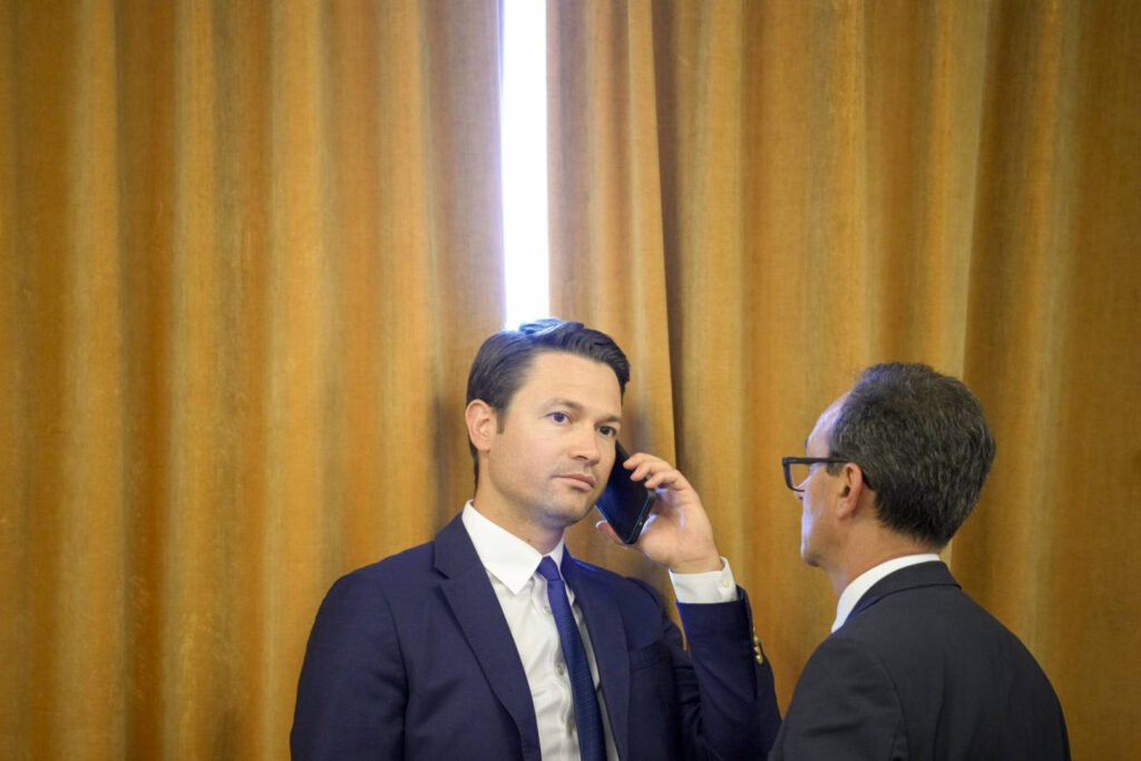 Sighiartău afirmă că Nicușor Dan ar trebui „să recunoască faptul că a greșit” și să clarifice direcția politică: guvern PSD sau formulă minoritară PNL-USR-UDMR Sighiartău afirmă că Nicușor Dan ar trebui „să recunoască faptul că a greșit” și să clarifice direcția politică: guvern PSD sau formulă minoritară PNL-USR-UDMR