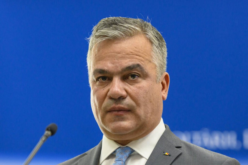 Surse: Tabăra Veștea mizează pe aproximativ 25 de parlamentari PNL. Cum arată calculele pentru votul de învestire "Tabăra Veștea se bazează pe 25 de parlamentari PNL pentru votul de învestire"