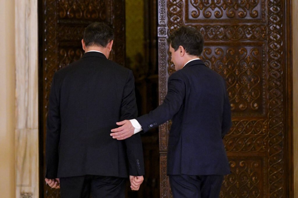 "Eugen Tomac demisionează, Adrian Vestea devine premier desemnat, iar Nicușor Dan… "