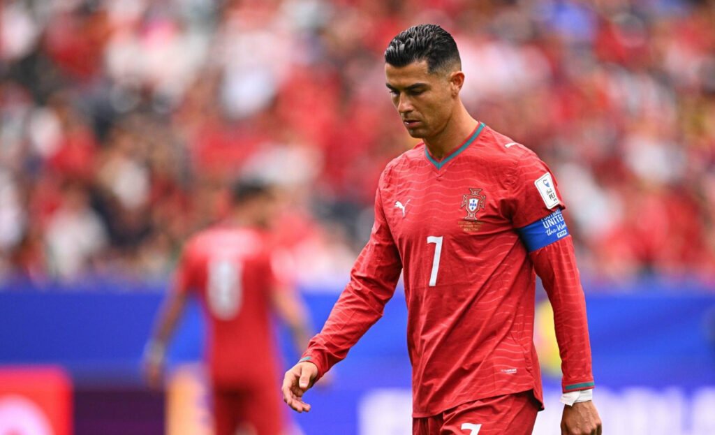 „Îi este teamă să-l scoată”. Cristiano Ronaldo a fost criticat după remiza Portugaliei cu RD Congo „Îi este teamă să-l scoată”. Cristiano Ronaldo a fost criticat după remiza Portugaliei cu RD Congo