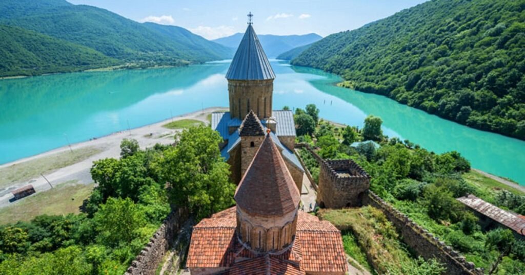 Paradisurile turistice ieftine și sigure pe care mulți români încă nu le-au descoperit. “Femeile spun că se simt mai în siguranță aici decât la Roma sau Paris” Paradisurile turistice ieftine și sigure pe care mulți români încă nu le-au descoperit. "Femeile spun că se simt mai în siguranță aici decât la Roma sau Paris"