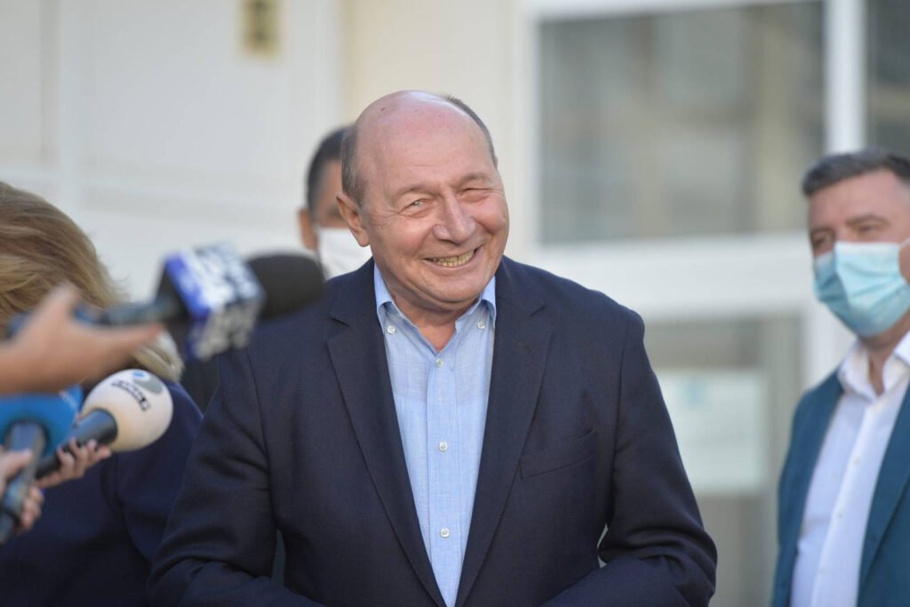 Băsescu, despre guvernul Veștea: Nu are cum să treacă. Nicușor Dan ar putea fi nevoit să facă o nouă nominalizare Băsescu, despre guvernul Veștea: Nu are cum să treacă. Nicușor Dan ar putea fi nevoit să facă o nouă nominalizare
