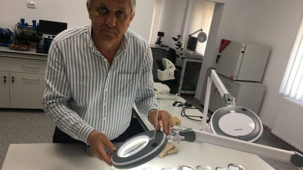 Pericolul bolilor OMG care trec la om: mănânci o roșie și te otrăvește un pește Pericolul bolilor OMG care trec la om: mănânci o roșie și te otrăvește un pește