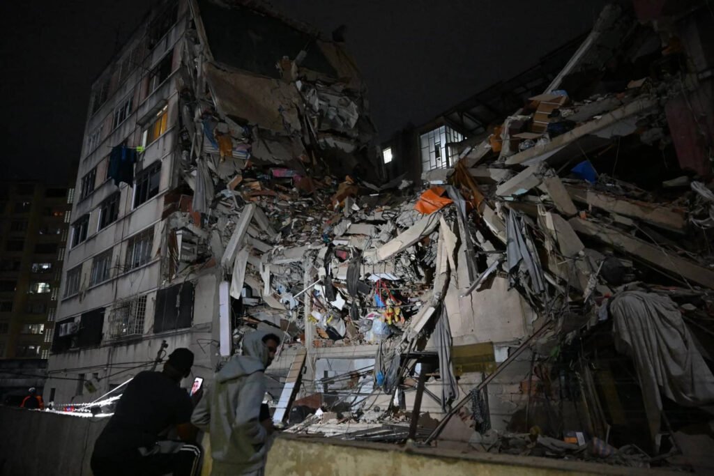 Bilanț sumbru pentru cutremurul catastrofal din Venezuela: peste 1.400 de morți și 55.000 de dispăruți "Bilanț Cutremur Catastrofal în Venezuela: Peste 1.400 de Morți și 55.000 de Dispăruți"