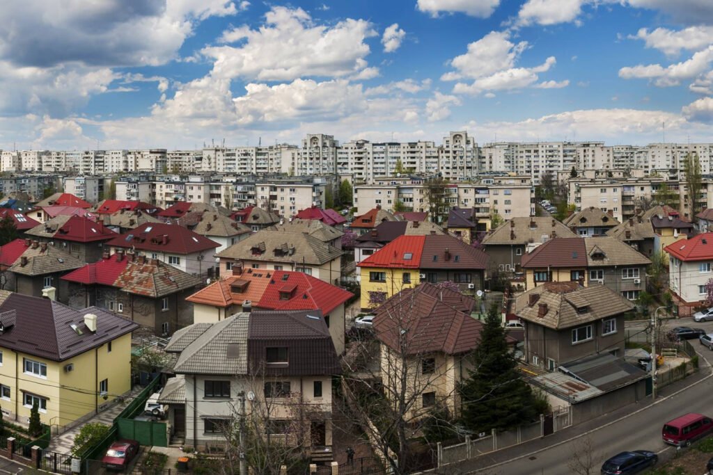 Economia locuirii: Clujul maximizează datoria, Timișoara maximizează avansul, Iașul minimizează expunerea "Analiza economiei locuirii: Datoria în Cluj, avansul în Timișoara și expunerea minimizată în Iași"