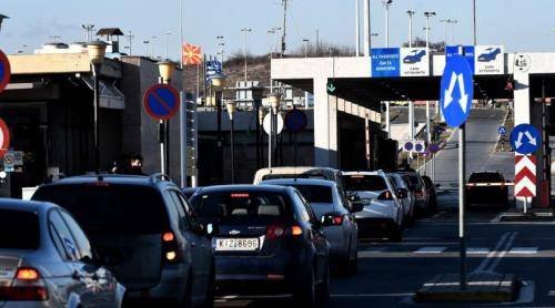 Haos la granița Greciei. Sunt cozi de mașini și autocare cât vezi cu ochii din cauza EES. "Așa va fi toată vara"