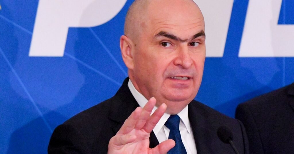 Ce propune Ilie Bolojan pentru a ieși din criză: Planul premierului interimar pentru următoarele 6 luni Ilie Bolojan: Planul Premierului Interimar pentru Ieșirea din Criză în 6 Luni