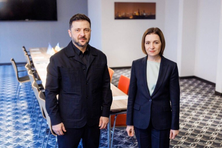 "Moldova și Ucraina: Reacțiile Maiei Sandu și lui Volodimir Zelenski la Pasul Spre UE"