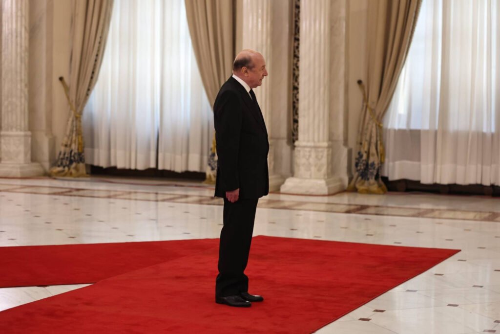 Traian Băsescu, despre Adrian Veștea: „Este o prestație de proastă calitate”. Fostul președinte spune că „e îngrozitor” să îl imagineze premier Traian Băsescu, despre Adrian Veștea: „Este o prestație de proastă calitate”. Fostul președinte spune că „e îngrozitor” să îl imagineze premier