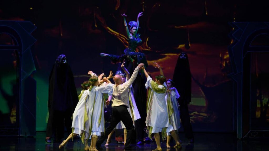 Ultimele bilete disponibile la Bucharest Opera Festival, la Carmen’s Love Affairs, Faust, Cenuşăreasa, Carmen, Adriana Lecouvreur și teatrul Noh japonez Ultimele bilete disponibile la Bucharest Opera Festival, la Carmen’s Love Affairs, Faust, Cenuşăreasa, Carmen, Adriana Lecouvreur și teatrul Noh japonez