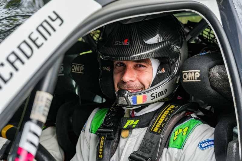 Auto: Simone Tempestini, pentru a 11 Simone Tempestini Câștigă Al 11-lea Titlu în Campionatul de Automobilism