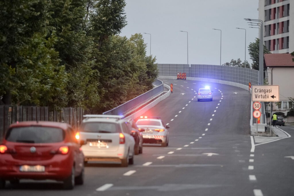 Infotrafic după furtuna de marți: Cozi de mașini în jurul Bucureștiului "Infotrafic București: Cozi de Mașini și Impactul Furtunii de Marți"