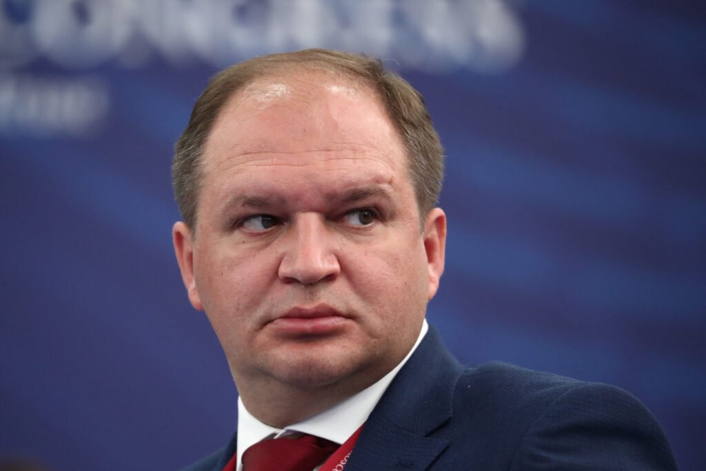 Reacția primarului Chișinău după ce Ciucu a afirmat că a fost informat înainte de liderii PNL despre nominalizarea lui Veștea Primarul Chișinău răspunde afirmațiilor lui Ciucu despre nominalizarea lui Veștea de către liderii PNL