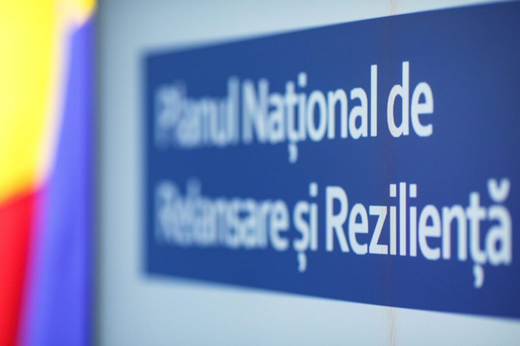 "6 Legi Esențiale pentru Accesarea Fondurilor PNRR: Bolojan Propune Sesiuni Extraordinare în Parlament"