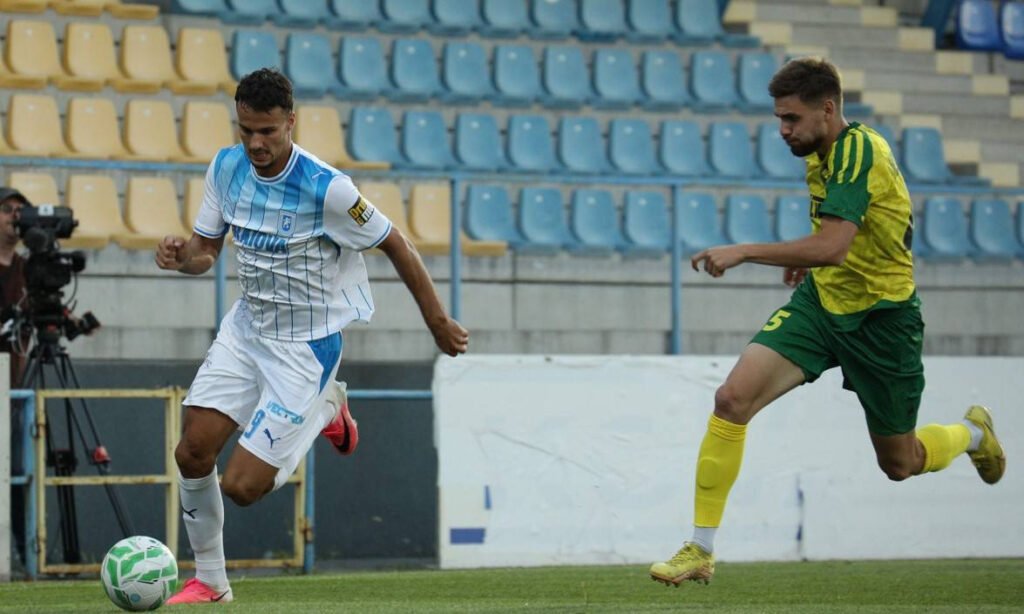 Universitatea Craiova avansează în Liga Campionilor "Universitatea Craiova Face Progrese Remarcabile în Liga Campionilor"