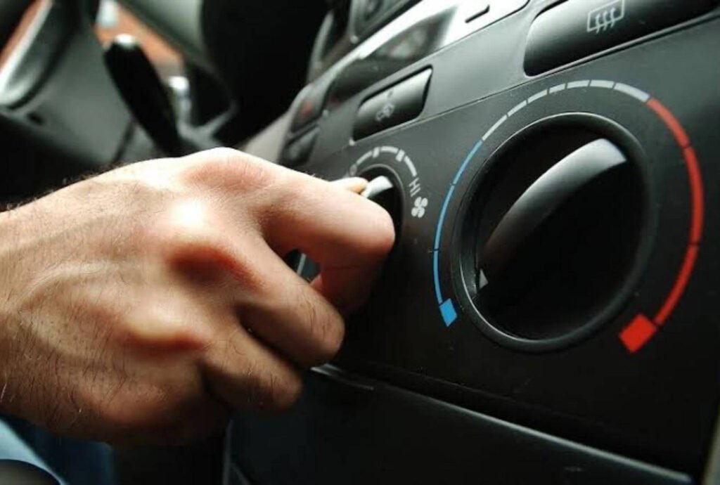 Răcorește-ți mașina în doar două minute: trucuri pentru zilele toride
