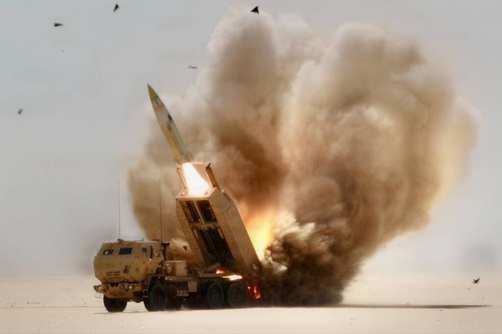 "Armata SUA Intensifică Atacurile asupra Țintelor Militare din Iran: Ce Întâmplă la A 12-a Incursiune"