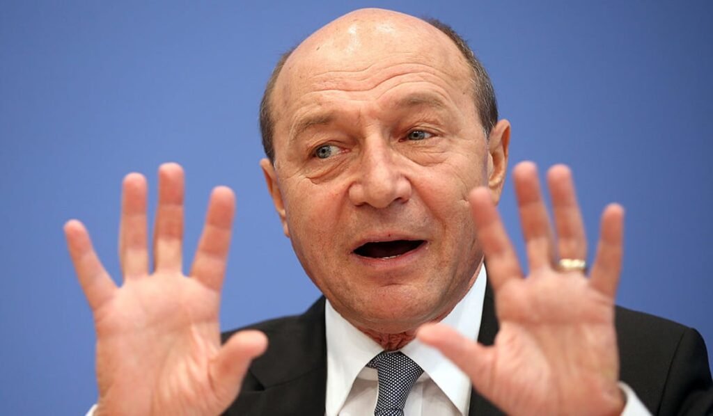 "Băsescu: Impact și Contribuții în Politica Românească"