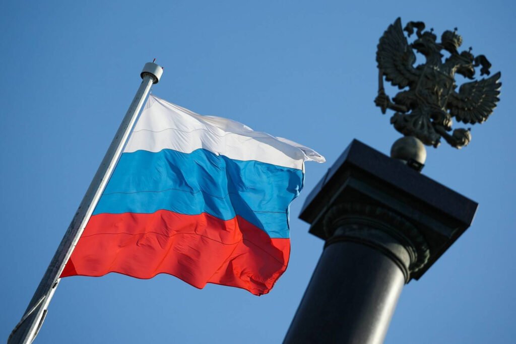 Rusia interzice exporturile de motorină după atacurile asupra rafinăriilor. Criza combustibililor împinge prețurile în sus "Rusia Interzice Exporturile de Motorină: Criza Combustibililor și Creșterea Prețurilor"