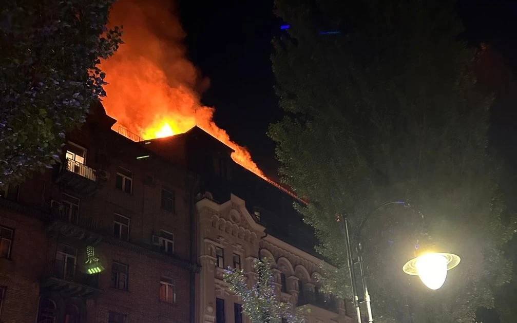 Rușii au atacat un hotel unde se aflau europarlamentari. Bruxellesul pregătește un nou val de sancțiuni. "Atacul Rusiei asupra unui hotel cu europarlamentari: Bruxelles pregătește sancțiuni suplimentare"