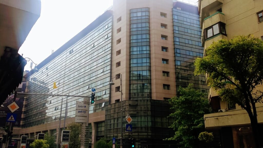 Finanțare uriașă pentru unul dintre cele mai mari complexe hoteliere din București "Finanțare Record pentru Cel Mai Mare Complex Hotelier din București"