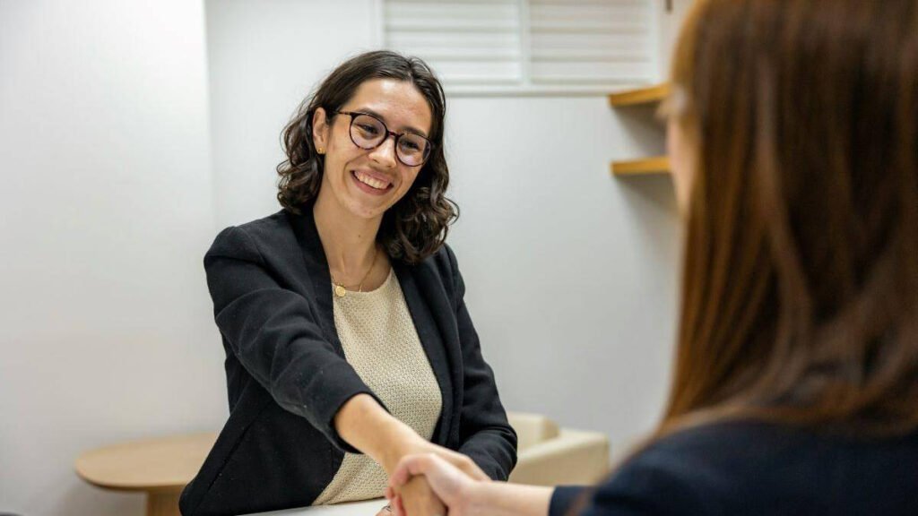 Secretul angajaților de succes: 10 joburi în 10 ani pentru venituri mari