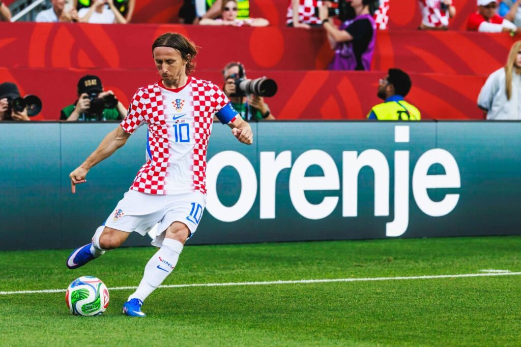 "Luka Modric Celebrază 200 de Selecții pentru Naționala Croației cu Victorie 1-0 Împotriva Panamei"