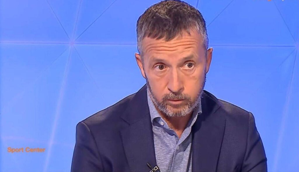 Mihai Stoica, implicat într-un conflict pe Calea Victoriei: Un fan FCSB i "Mihai Stoica Înfruntă Un Fan FCSB În Conflict Pe Calea Victoriei"