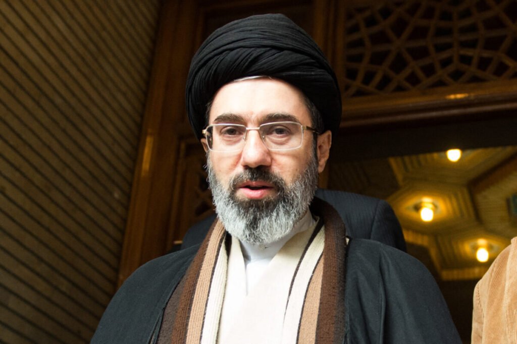 Mojtaba Khamenei promite răzbunarea pentru moartea lui Ali Khamenei. Ce mesaj transmite liderul "Mojtaba Khamenei Promite Răzbunare pentru Moartea lui Ali Khamenei: Mesajul Liderului"