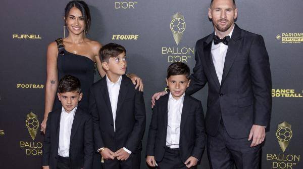 Pe cine iubește Lionel Messi? O poveste de dragoste fără scandaluri "Pe cine iubește Lionel Messi? Descoperă povestea sa de dragoste fără scandaluri"