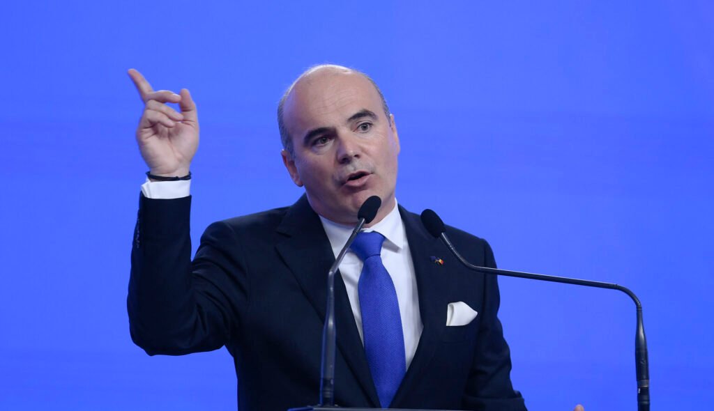 Rareș Bogdan aruncă bomba: noi taxe în pregătire, Ilie Bolojan în vizor! "Rareș Bogdan Anunță Noi Taxe: Ilie Bolojan Subiectul Discuțiilor"