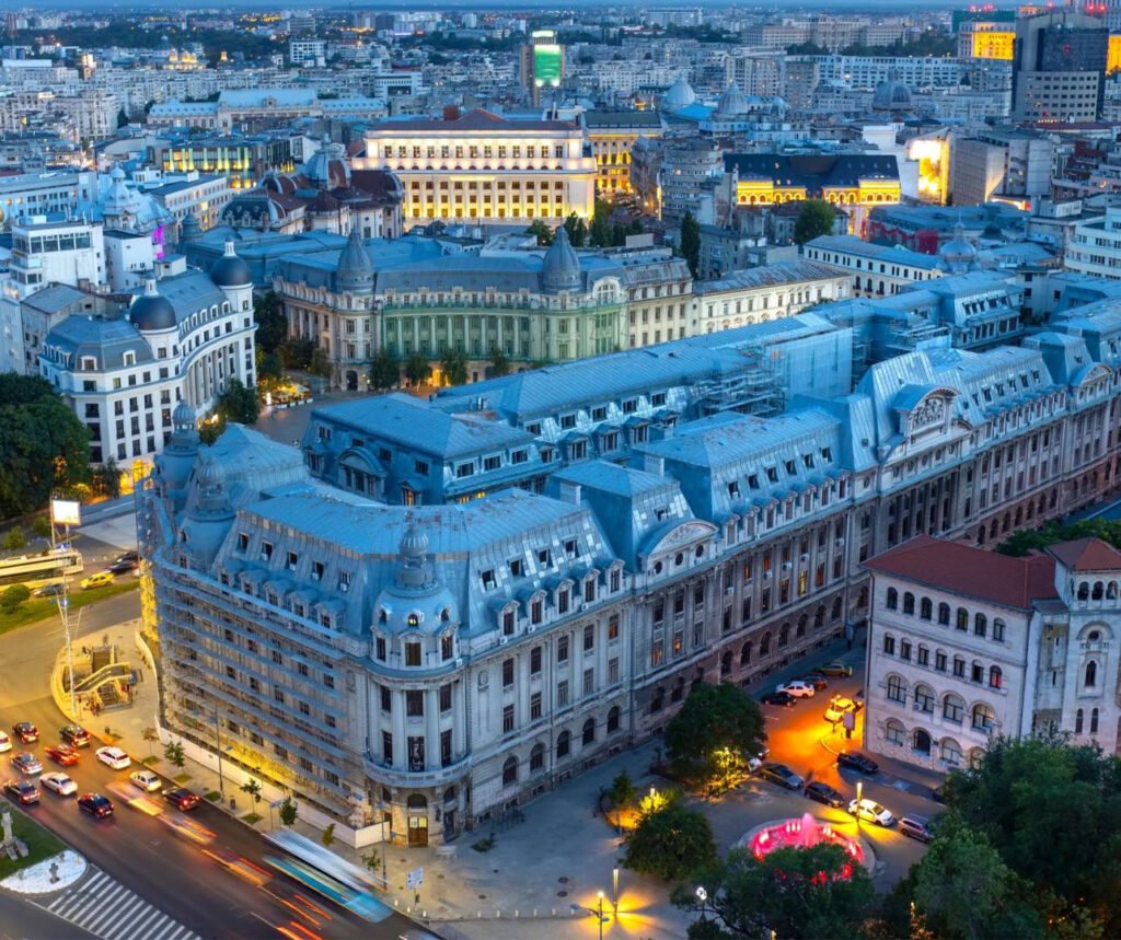 Cea mai acerbă competiție din ultimele două decenii pentru admiterea la Facultatea de Istorie a Universității din București "Competitia Durează: Admiterea la Facultatea de Istorie a Universității din București, Cea Mai Acerbă în Două Decenii"