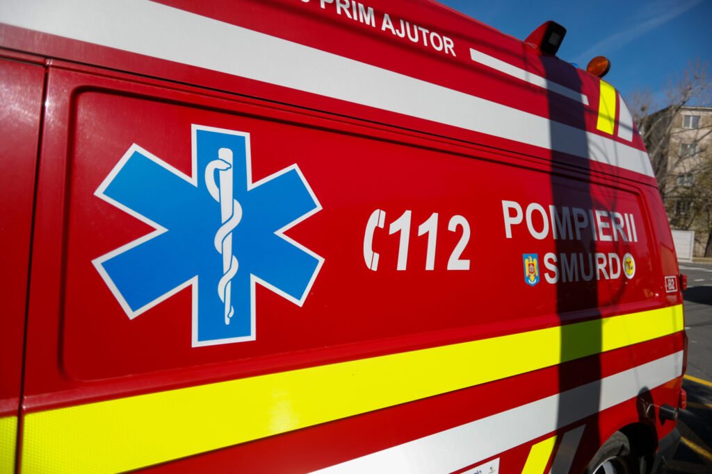 Accident Timișoara: Camion și autobuz colidate, trei persoane primesc îngrijiri medicale
