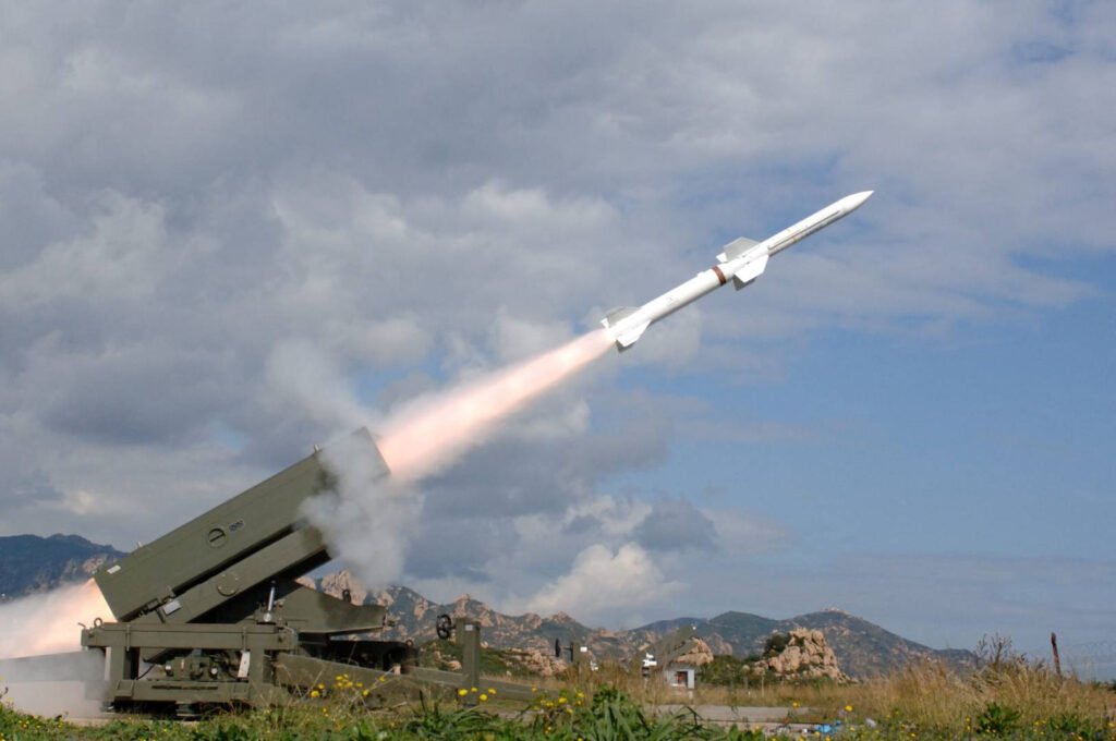 "Ucraina Atacă Aerodrom Militar și Centru Spațial din Rusia cu Rachete"