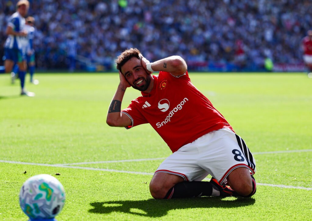 Manchester United Dominates Ipswich Town in Thrilling Old Trafford Recital