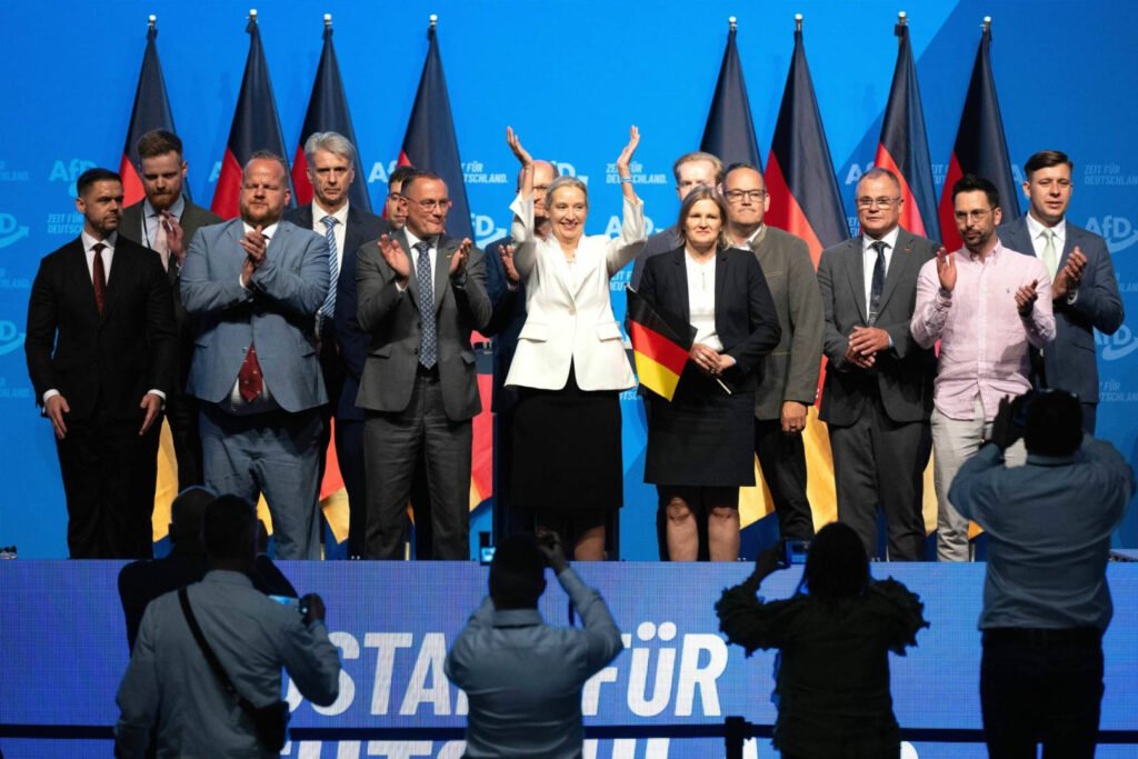 Fisură în AfD pe două teme majore: Aripa de tineret respinge ieșirea Germaniei din zona euro și Schengen Fisură în AfD: Aripa de tineret susține rămânerea Germaniei în euro și Schengen