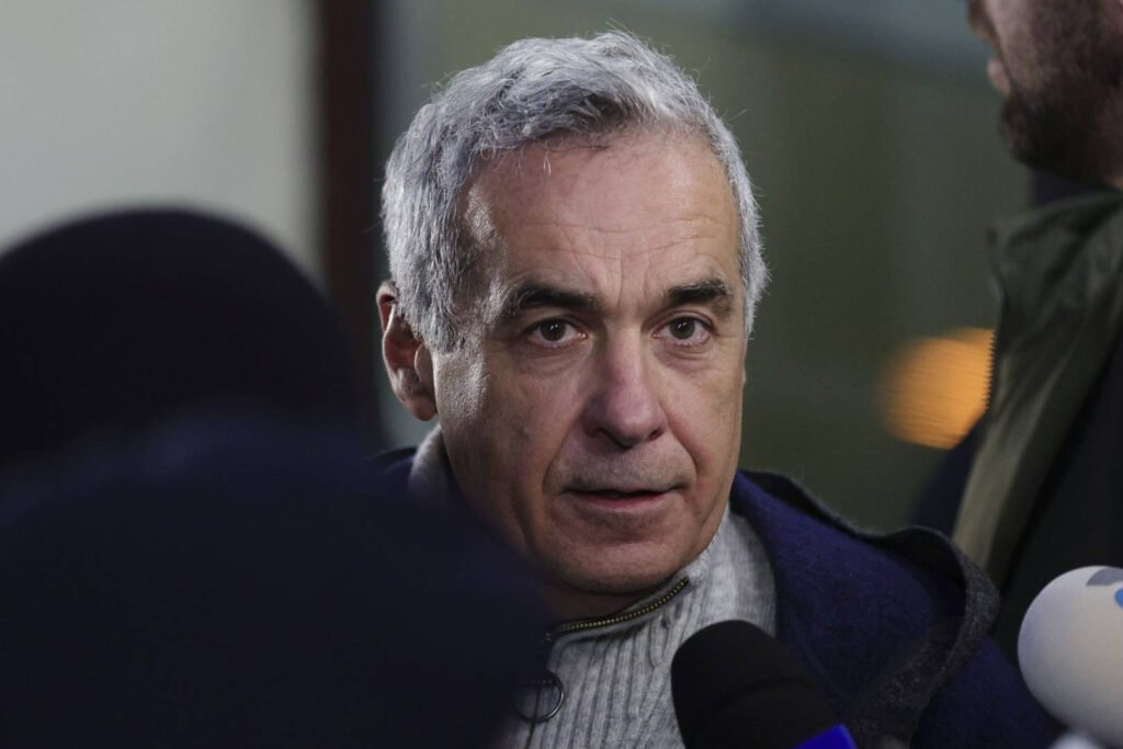 "Călin Georgescu, Disciplinați la Politehnică: Motivele Blocării Dosarului Explicate"