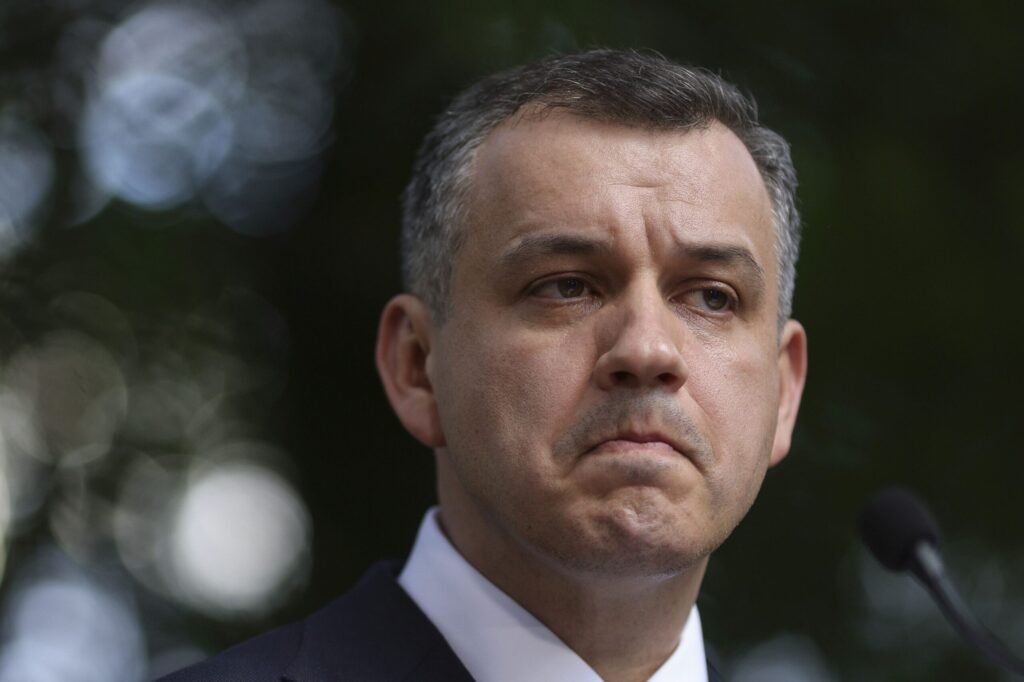 "Desemnarea noului premier de către președinte în septembrie, conform consilierului lui Nicușor Dan"